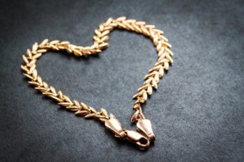 Onecklace תכשיטים
